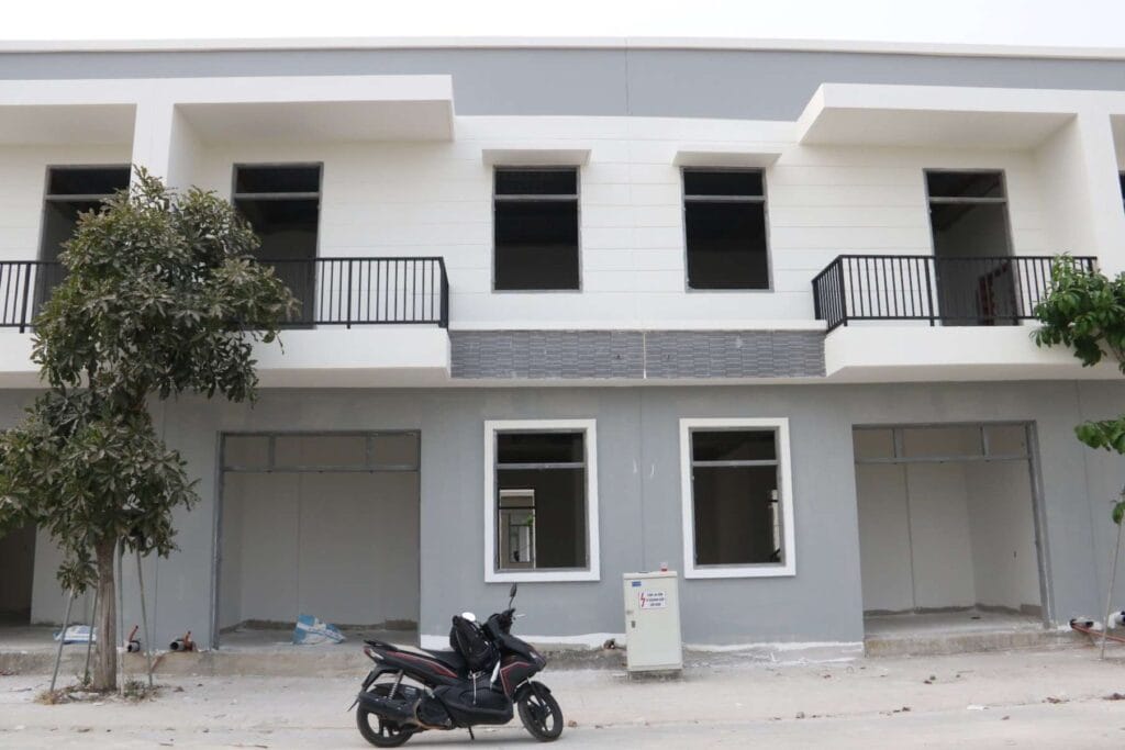 hình ảnh nhà phố 1 trệt 1 lầu khu đô thị Mega City ở Bến Cát Bình Dương hình ảnh nhà phố 1 trệt 1 lầu khu đô thị Mega City ở Bến Cát Bình Dương