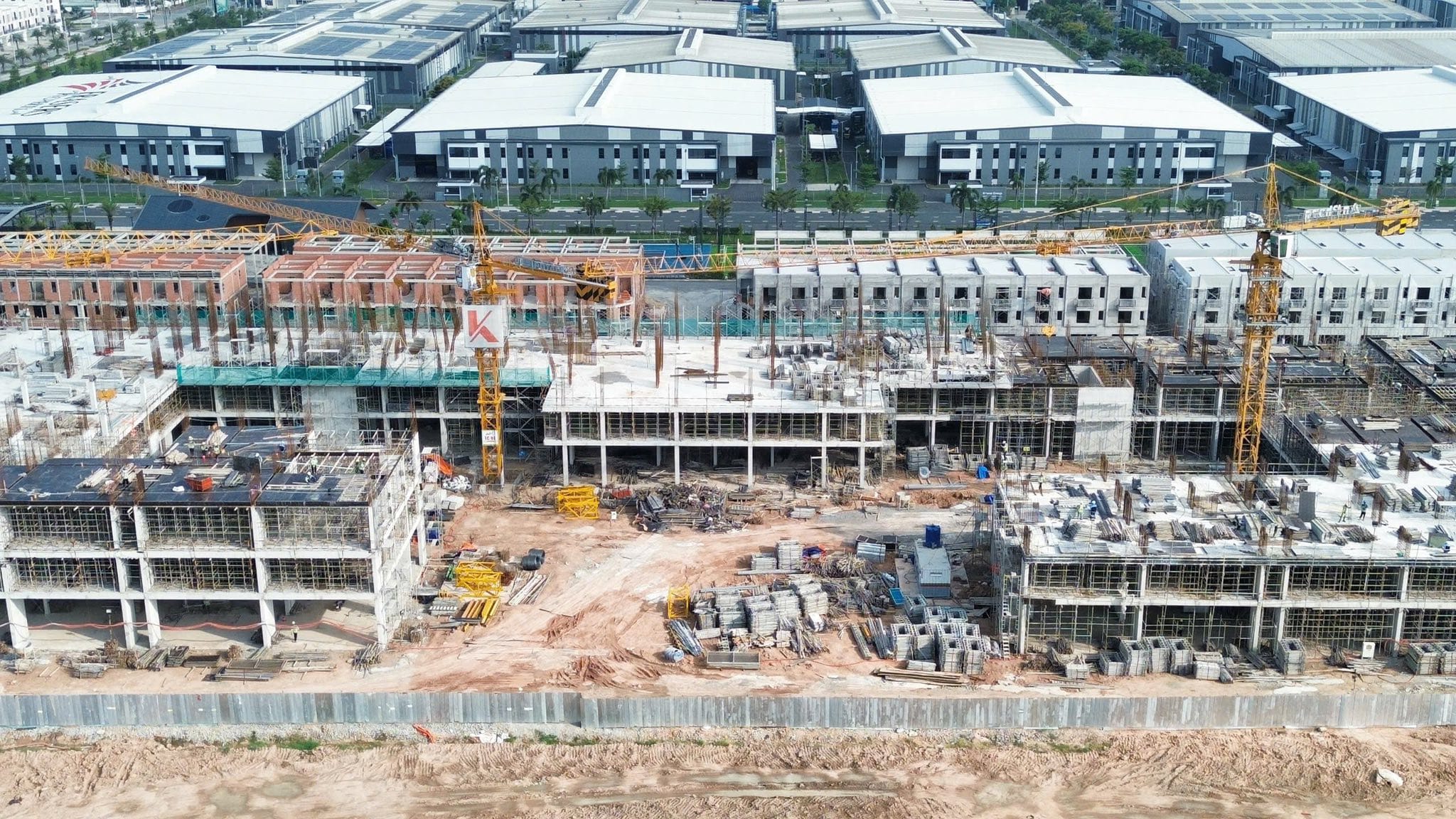 Tiến độ tòa nhà căn hộ chung cư Anh Đào, Cát Tường, Mai Vàng